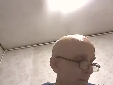 mariusica1xh online show from November 8, 2025, 8:51 pm