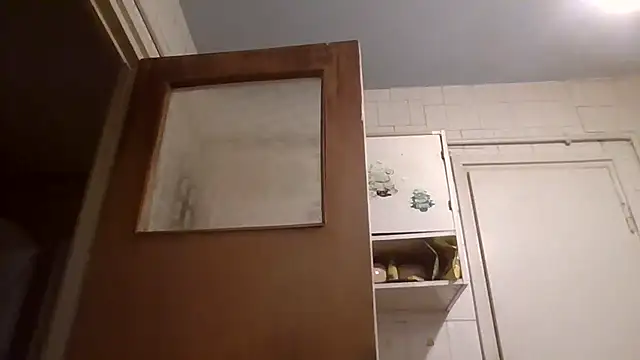 mariusica1xh online show from March 8, 2026, 10:46 pm