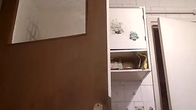 mariusica1xh online show from April 4, 2026, 7:55 pm