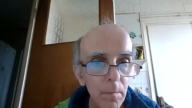 mariusica1xh online show from April 13, 2026, 11:05 am