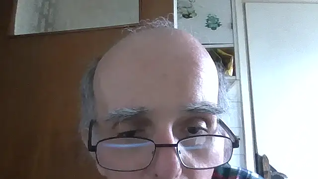 Snapshot of mariusica1@xh chatting on May 9, 2026, 2:55 pm mariusica1xh online show from May 9, 2026, 2:55 pm