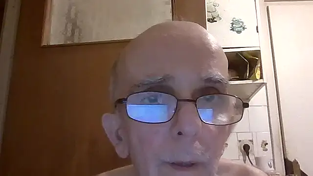 Snapshot of mariusica1@xh chatting on July 14, 2026, 12:35 am mariusica1xh online show from July 14, 2026, 12:35 am