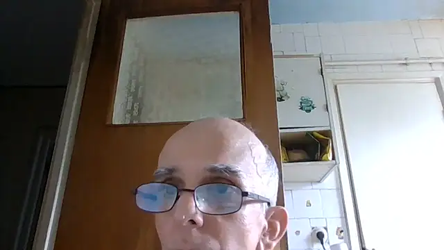 Snapshot of mariusica1@xh chatting on July 17, 2026, 1:51 pm mariusica1xh online show from July 17, 2026, 1:51 pm