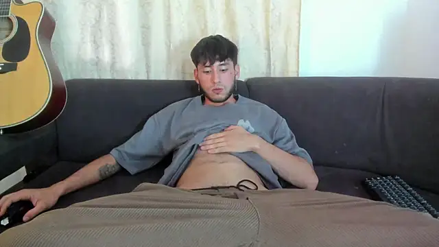 Snapshot of Henrikk_senn chatting on September 11, 2025, 9:15 pm Henrikk senn online show from September 11, 2025, 9:15 pm