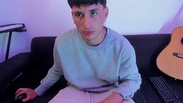 Henrikk senn online show from March 24, 2026, 9:47 am