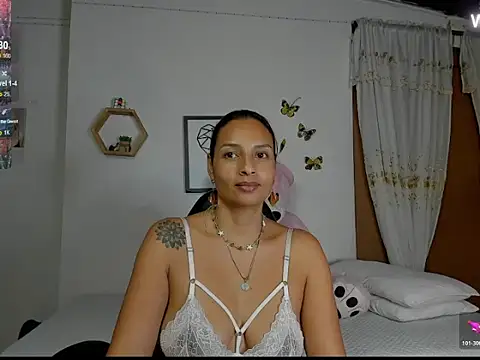 mykaelahoney online show from November 24, 2025, 4:56 am