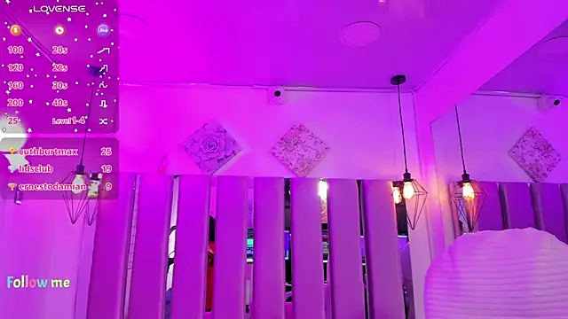 sophie ws online show from January 14, 2025, 4:04 am