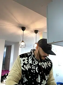 thomas gun online show from January 11, 2026, 9:42 pm