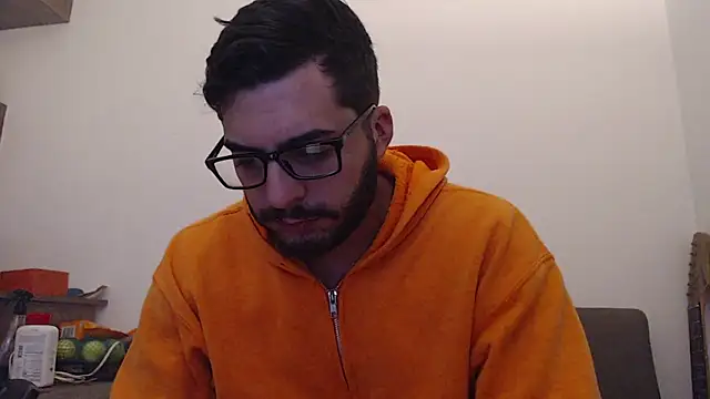 Snapshot of thomas_gun chatting on January 18, 2026, 4:49 am thomas gun online show from January 18, 2026, 4:49 am