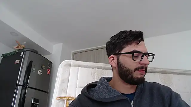 Snapshot of thomas_gun chatting on February 2, 2026, 3:00 pm thomas gun online show from February 2, 2026, 3:00 pm