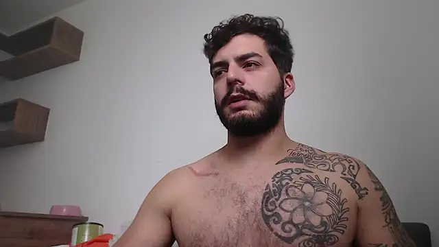 Snapshot of thomas_gun chatting on February 14, 2026, 7:43 pm thomas gun online show from February 14, 2026, 7:43 pm