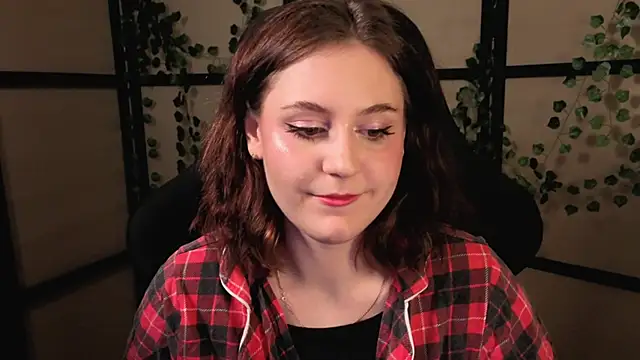 Snapshot of Diana_Flower chatting on April 15, 2026, 1:18 pm Diana Flower online show from April 15, 2026, 1:18 pm
