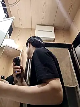 whitebriefboy online show from April 21, 2026, 2:51 am