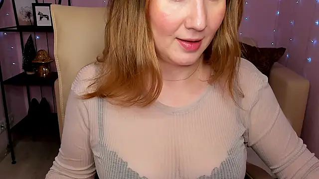 Snapshot of Helens_love chatting on January 19, 2025, 5:26 am Helens love online show from January 19, 2025, 5:26 am