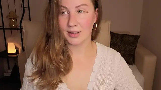 Snapshot of Helens_love chatting on September 25, 2025, 1:31 am Helens love online show from September 25, 2025, 1:31 am