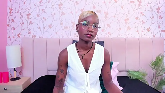 amber-hill online show from December 15, 2025, 7:18 pm