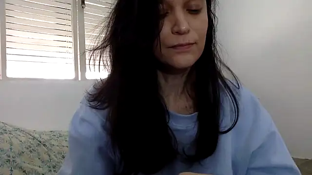 Snapshot of beatrizspbr chatting on March 11, 2026, 12:44 pm beatrizspbr online show from March 11, 2026, 12:44 pm