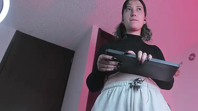 hitomi arata online show from February 14, 2025, 7:23 pm