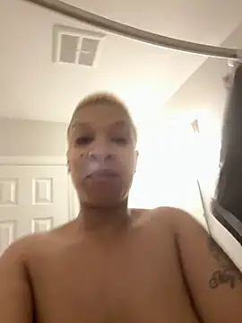 Snapshot of SexyHoneyRedd chatting on March 24, 2026, 10:20 am SexyHoneyRedd online show from March 24, 2026, 10:20 am