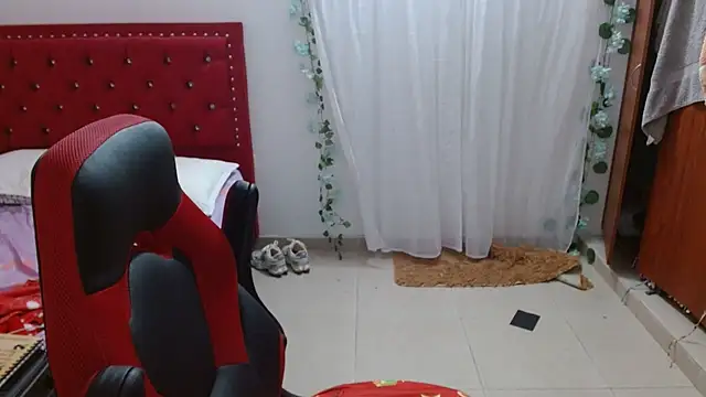 helenca43 online show from January 17, 2026, 11:15 am