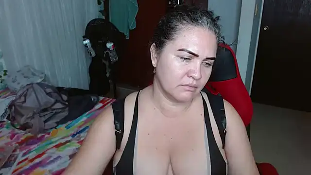 helenca43 online show from February 25, 2026, 10:14 am