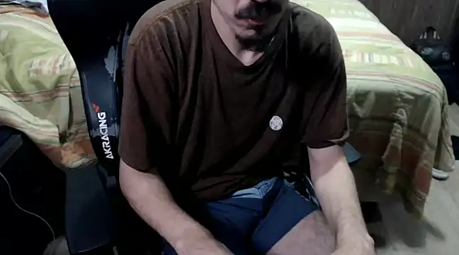 Snapshot of ViniBruv chatting on March 9, 2025, 5:11 am ViniBruv online show from March 9, 2025, 5:11 am