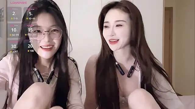 Sweet-Angel999 online show from February 3, 2025, 2:34 pm