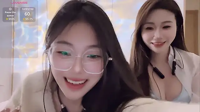 Sweet-Angel999 online show from February 18, 2025, 5:10 pm