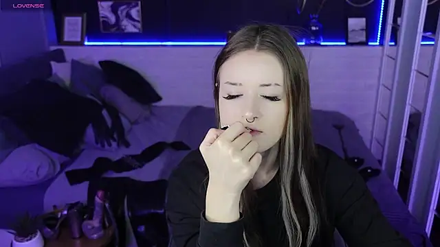 Snapshot of Lily_Moonlight chatting on March 21, 2025, 7:33 am Lily Moonlight online show from March 21, 2025, 7:33 am