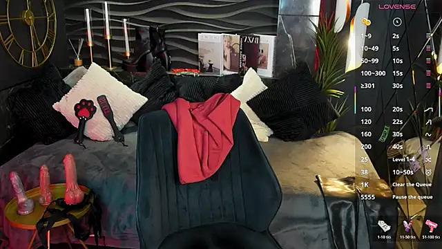 Lily Moonlight online show from April 8, 2026, 7:52 am