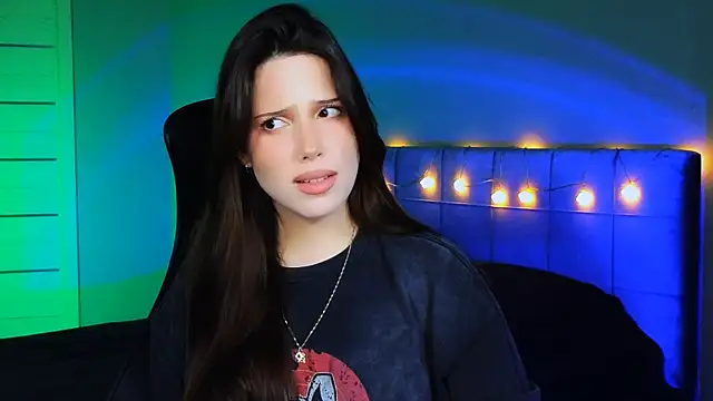 Snapshot of Stacy_Gonzales_ chatting on December 13, 2024, 9:13 am Stacy Gonzales  online show from December 13, 2024, 9:13 am