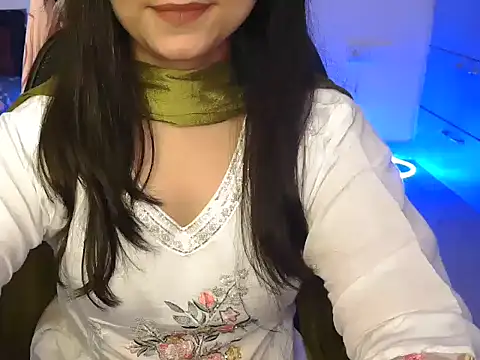 WildRuhi20 online show from August 3, 2026, 4:11 am