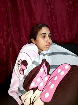 ifeelverywet andhot online show from January 3, 2025, 7:29 pm