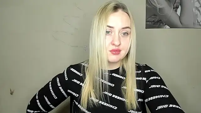 Snapshot of KennaJamess8 chatting on December 10, 2024, 7:11 pm KennaJamess8 online show from December 10, 2024, 7:11 pm