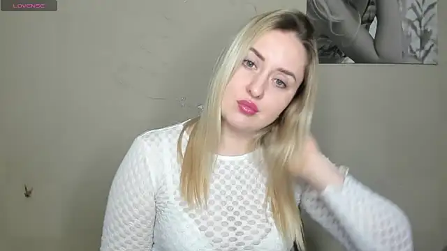 Snapshot of KennaJamess8 chatting on January 19, 2025, 2:38 pm KennaJamess8 online show from January 19, 2025, 2:38 pm