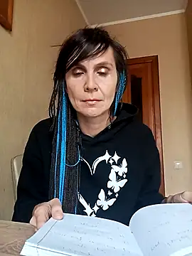 Francenia lolis online show from September 27, 2025, 8:41 am