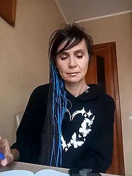 Francenia lolis online show from September 29, 2025, 8:19 am