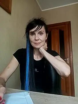 Francenia lolis online show from October 10, 2025, 7:51 am