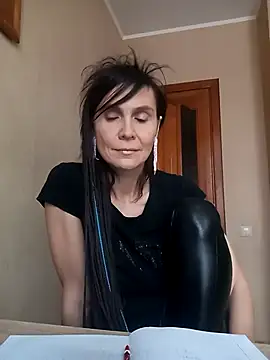 Francenia lolis online show from February 13, 2026, 7:15 am