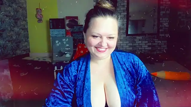 Snapshot of KlaraHoll chatting on December 5, 2024, 8:33 pm KlaraHoll online show from December 5, 2024, 8:33 pm