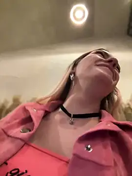 Snapshot of -Sexy_Barbie- chatting on February 10, 2025, 7:04 am -Sexy Barbie- online show from February 10, 2025, 7:04 am