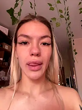 Snapshot of -Sexy_Barbie- chatting on October 7, 2025, 3:04 am -Sexy Barbie- online show from October 7, 2025, 3:04 am