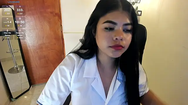 Snapshot of aitana-purple chatting on November 5, 2025, 9:59 pm aitana-purple online show from November 5, 2025, 9:59 pm