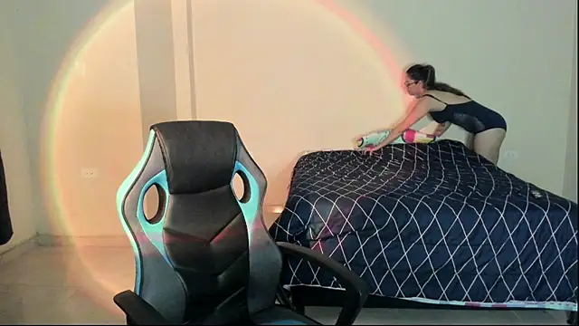 Snapshot of atenas_05_ chatting on November 10, 2025, 10:53 pm atenas 05 online show from November 10, 2025, 10:53 pm