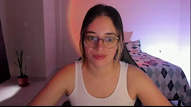 Snapshot of atenas_05_ chatting on November 20, 2025, 9:47 pm atenas 05 online show from November 20, 2025, 9:47 pm