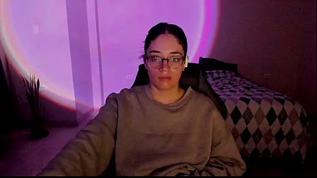 Snapshot of atenas_05_ chatting on November 21, 2025, 9:52 am atenas 05 online show from November 21, 2025, 9:52 am