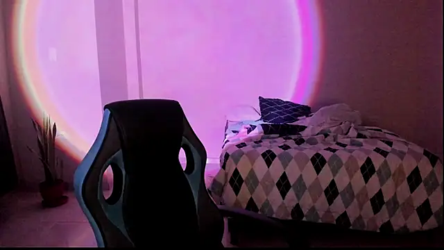 Snapshot of atenas_05_ chatting on November 22, 2025, 9:30 am atenas 05 online show from November 22, 2025, 9:30 am