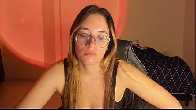 Snapshot of atenas_05_ chatting on November 28, 2025, 9:34 am atenas 05 online show from November 28, 2025, 9:34 am