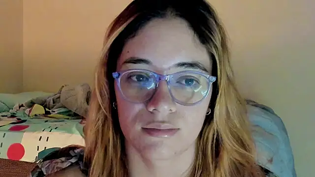 atenas 05  online show from April 16, 2026, 9:21 am