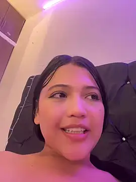 Snapshot of alisson_carolina73 chatting on January 2, 2025, 8:39 am alisson carolina73 online show from January 2, 2025, 8:39 am